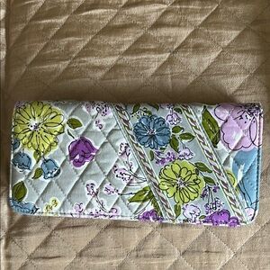 Vera Bradley Travel wallet NWOT